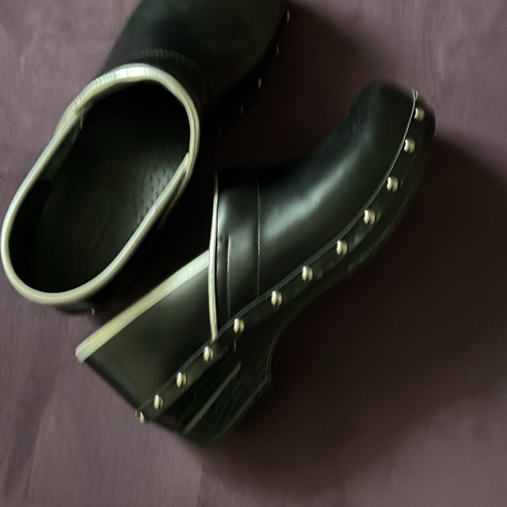 Like new Sanita Professional Clogs. - Picture 2 of 4